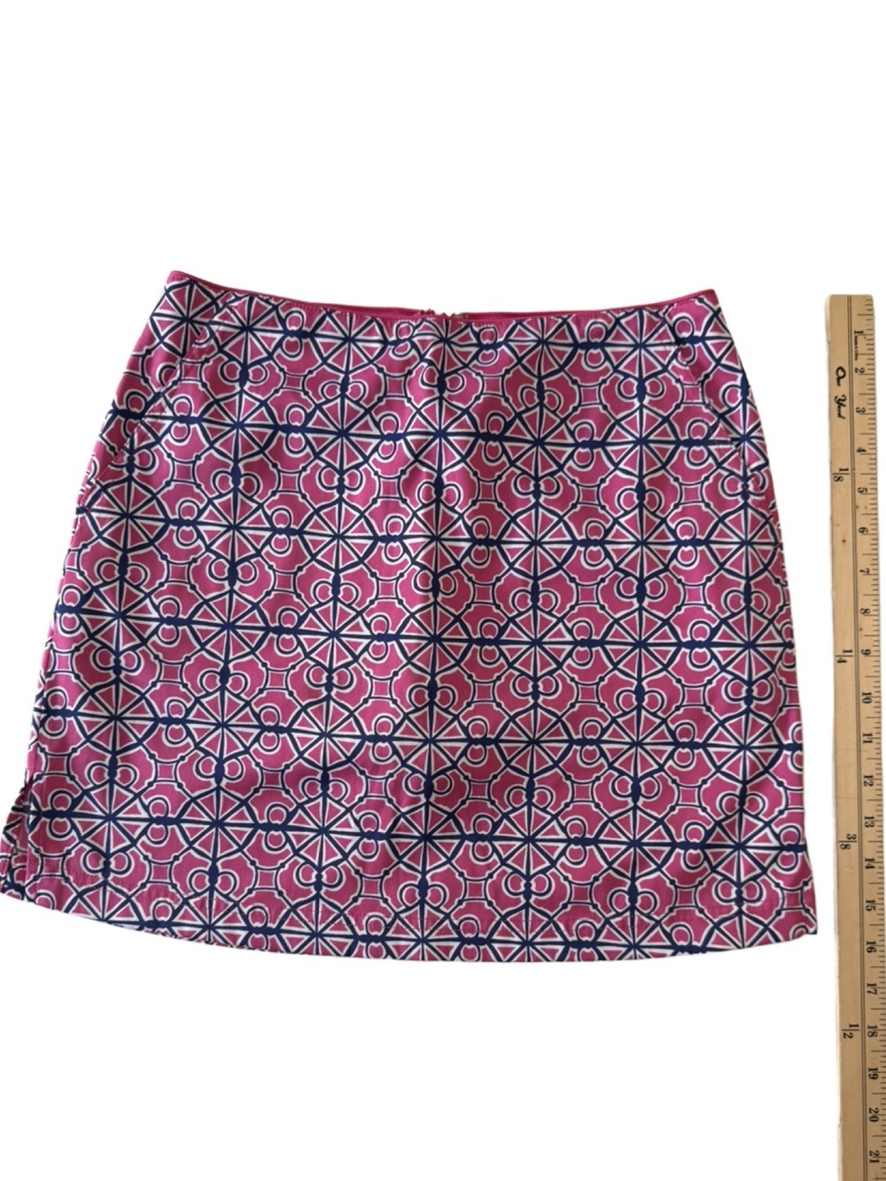 Vineyard Vines Pink and Navy Geometric Mini Skirt